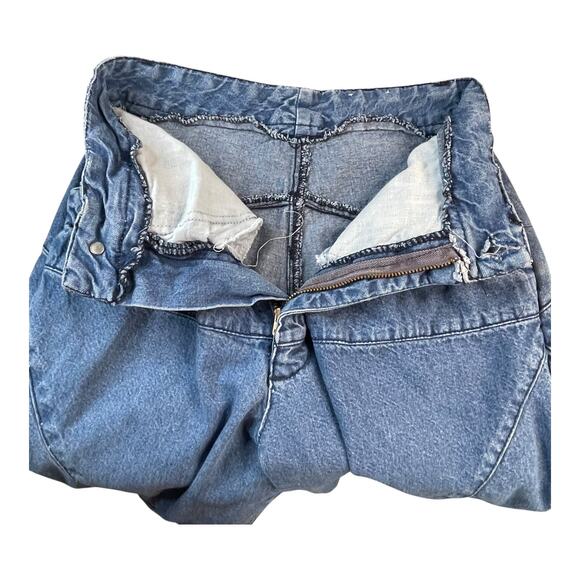 Vintage 80s/90s Via West Ruffled High-Waisted Jeans – Juniors – 23” Waist - Picture 9 of 10